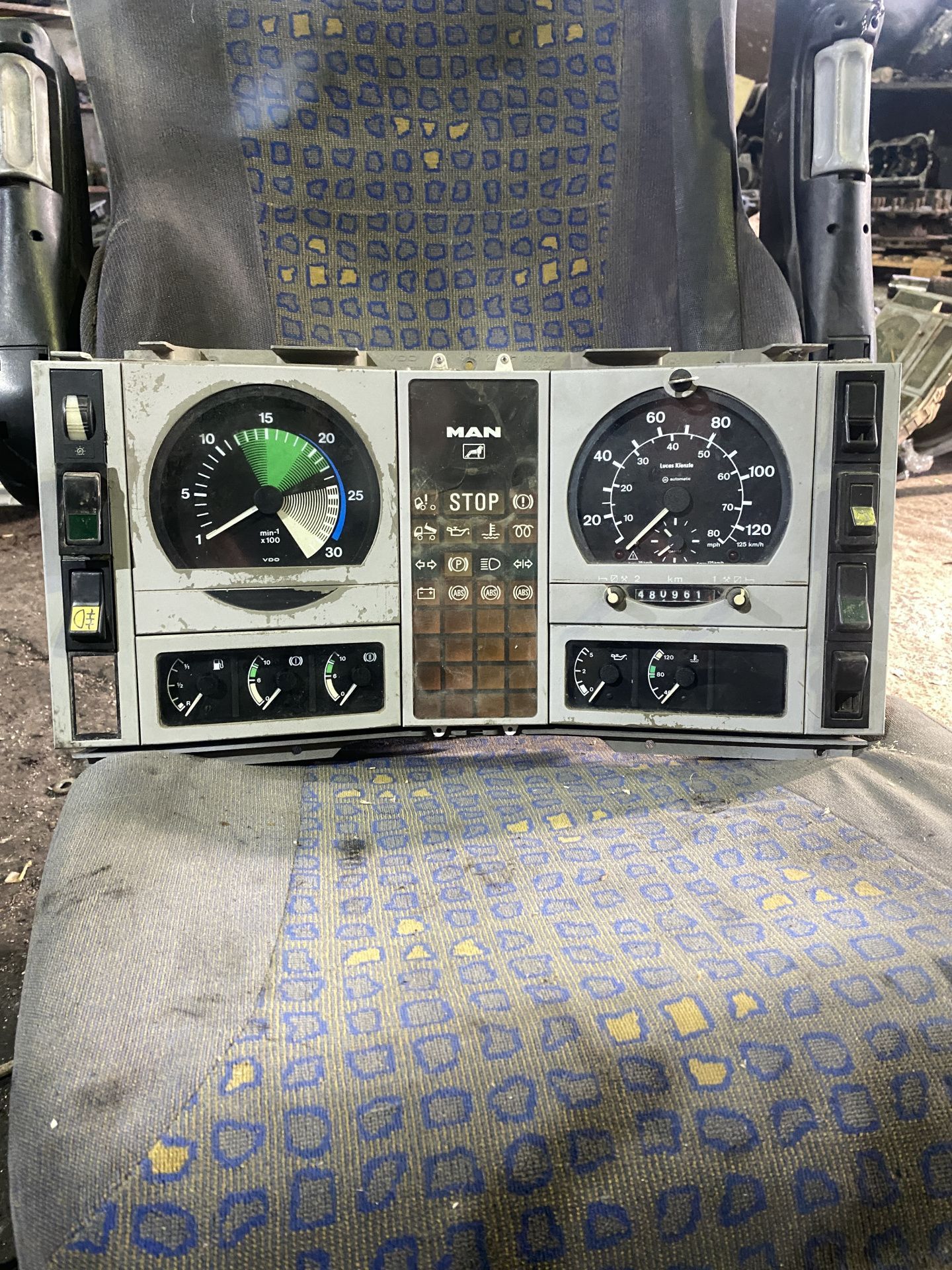 81272026059 Щиток приборов (приборная панель) для MAN L2000 2000