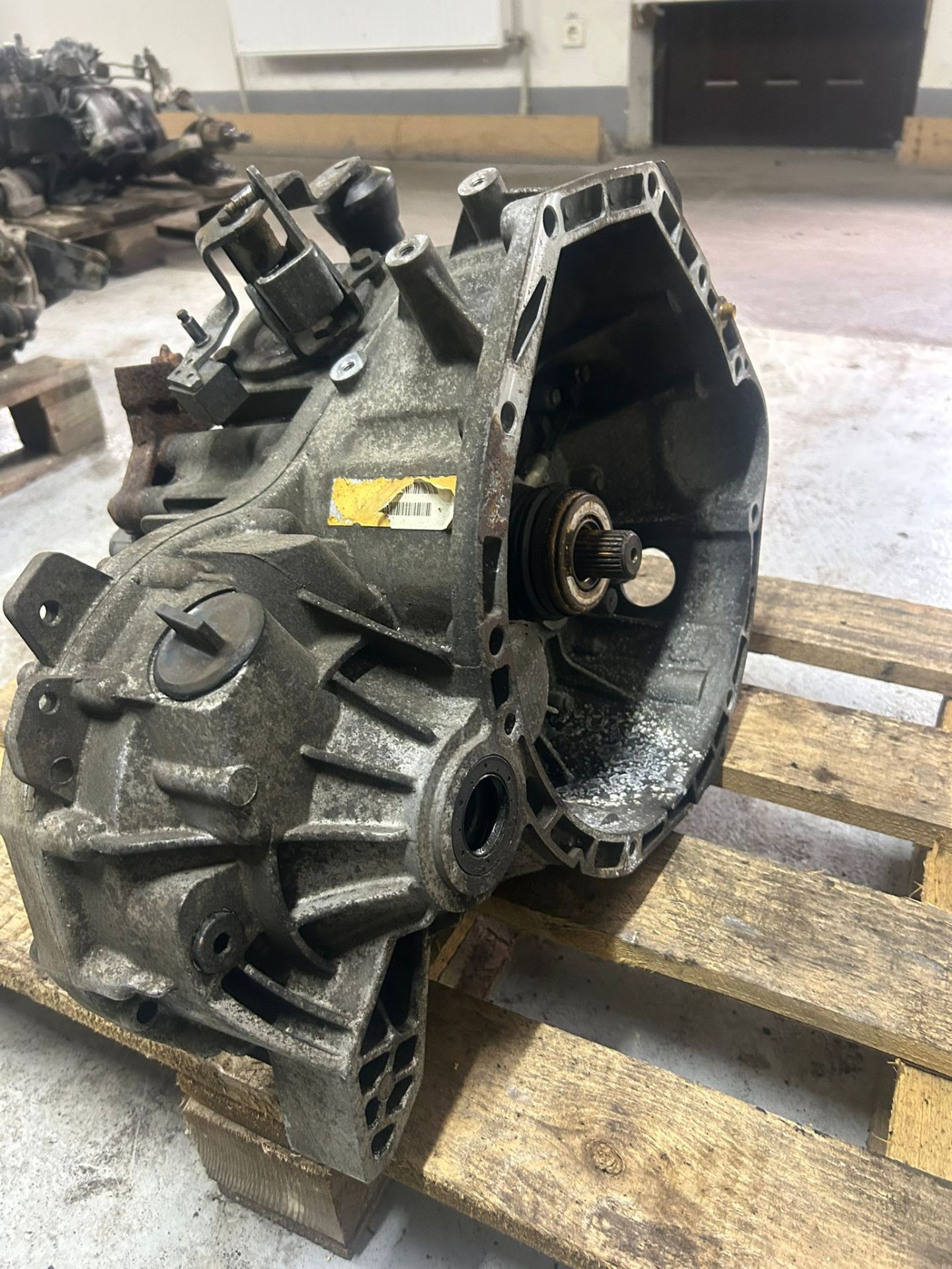 P04668909AE КПП механическая (МКПП) для Chrysler PT-Cruiser 2003